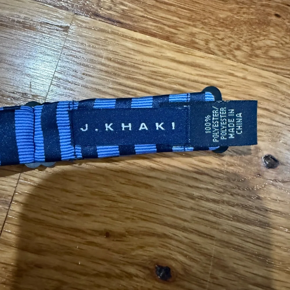 J.Khaki little boy bow tie
